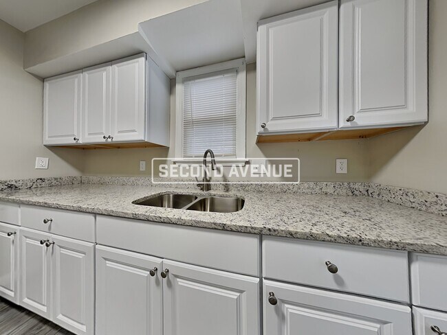 Building Photo - 3946 Biehl Ave