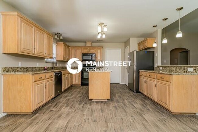 Foto del edificio - 3 Bedroom Pet-Friendly Home in ARLINGTON, TX with Main Street Renewal