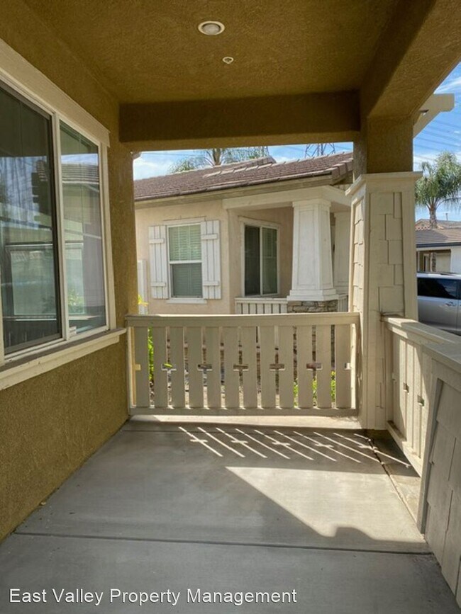 Foto del edificio - 3 br, 2.5 bath House - 25929 Campo Cove