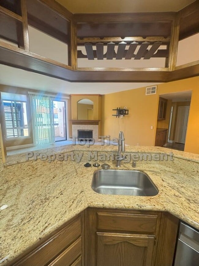 Building Photo - Upgraded Top-Floor 2 bed/ 2 bath with Pool...