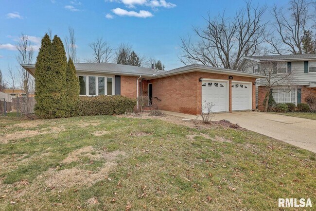 Building Photo - 4804 North Glen Court