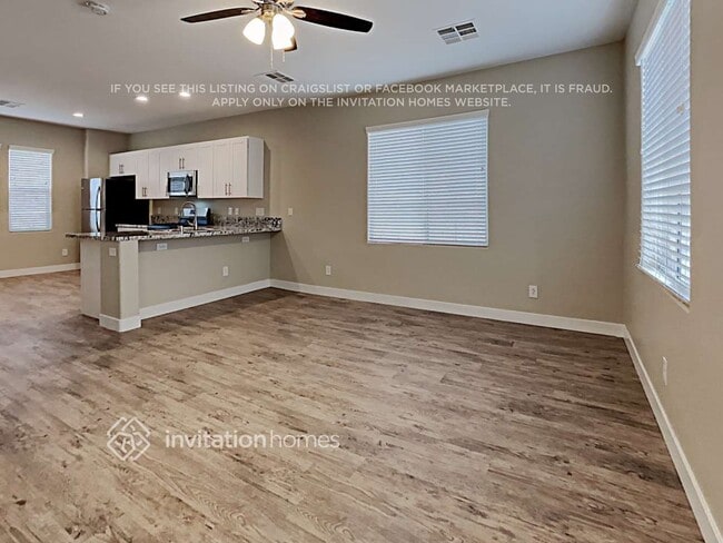 Foto del edificio - 181 Almond Ridge Pl