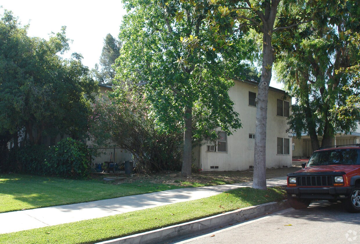 Building Photo - Myrtle Apartments