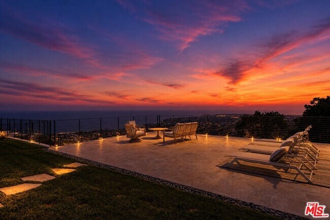 Foto del edificio - 5837 Murphy Way