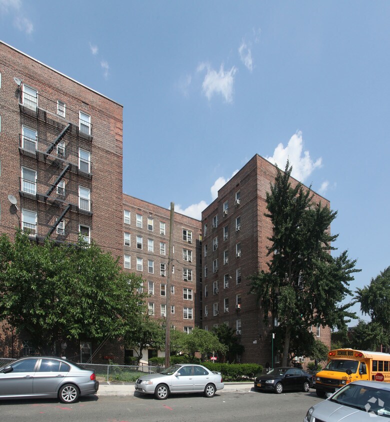 Primary Photo - 85-15 139th St