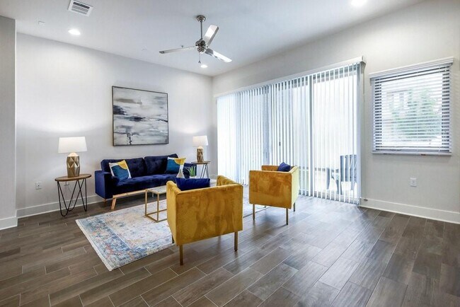Foto del edificio - 2125 Garcia St