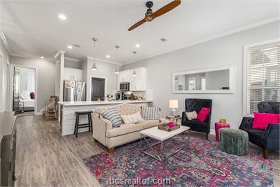 Building Photo - 304 Redmond Dr