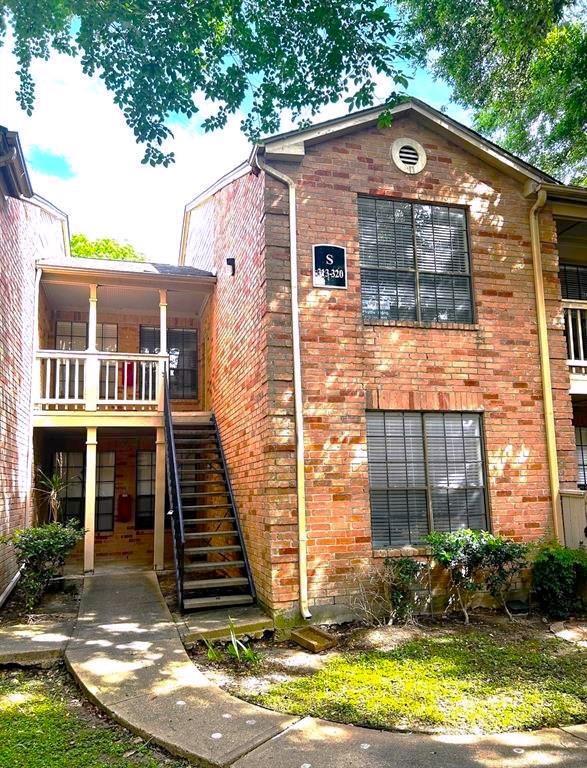 Building Photo - 2255 Braeswood Park Dr