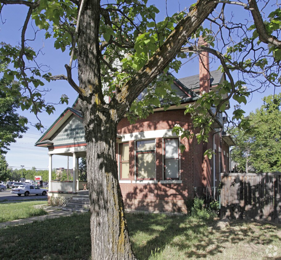Building Photo - 780 S 900 E
