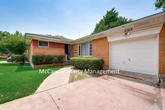 Building Photo - 2149 Utica Dr