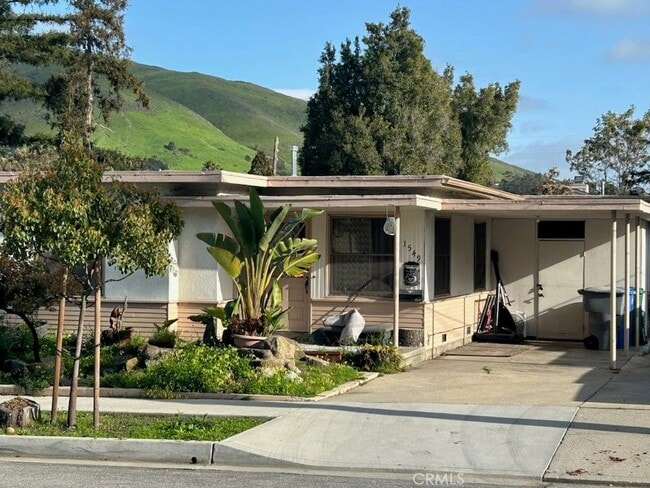 Building Photo - 1549 Mill St