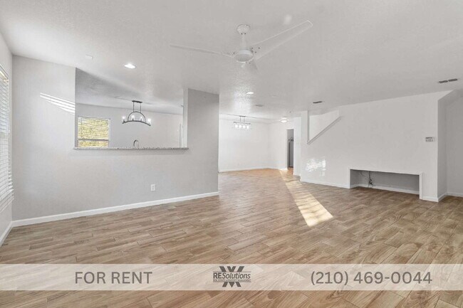 Building Photo - "Spacious 3-Bedroom Sanctuary with 2 Baths in San Antonio – 2122 Sq Ft of Comfort on Shadbush Str...