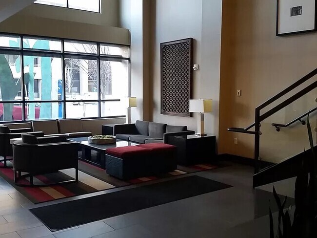 Building Photo - 350 S 200 E