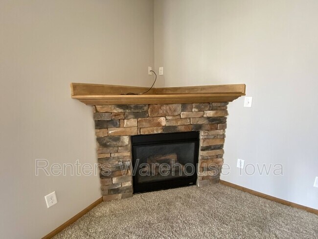 Foto del edificio - 2000 Meadow Ct
