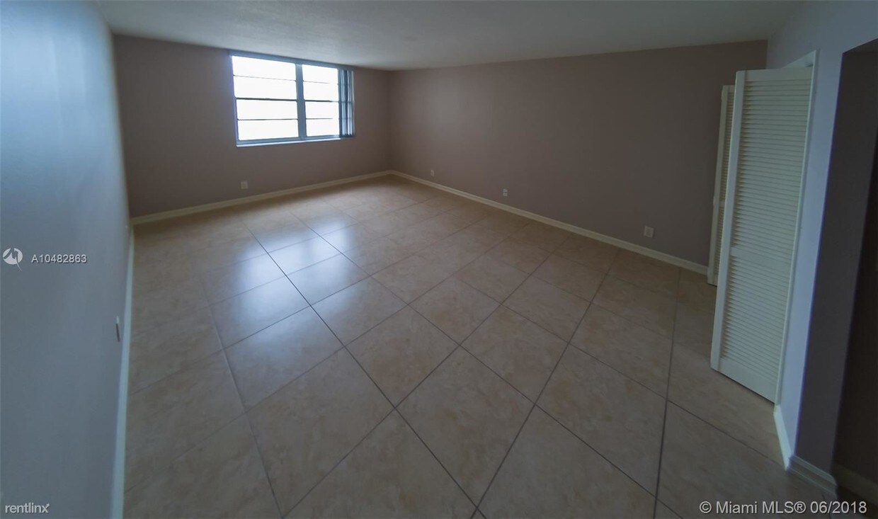 Building Photo - 2 br, 2 bath Condo - 1900 S Ocean Blvd Apt 8T