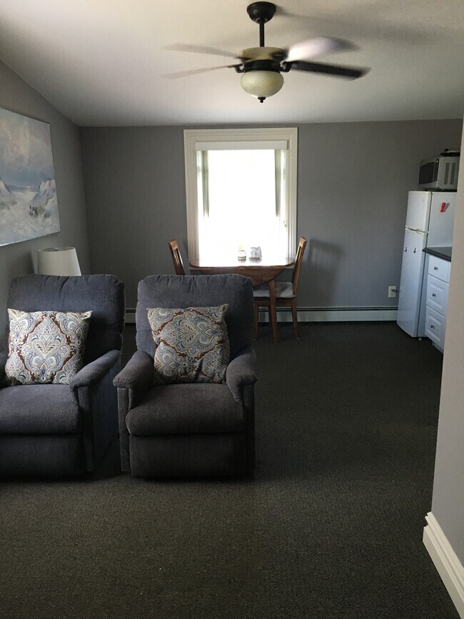 looking into dining area - 323 Edelweiss Rd
