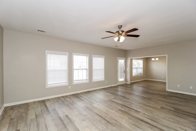 Foto del edificio - 312 Oakhaven Way