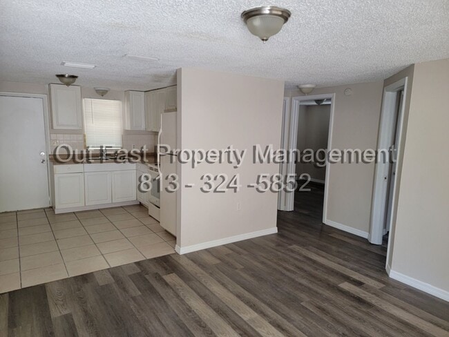 Building Photo - 8400 Sunnydale Dr