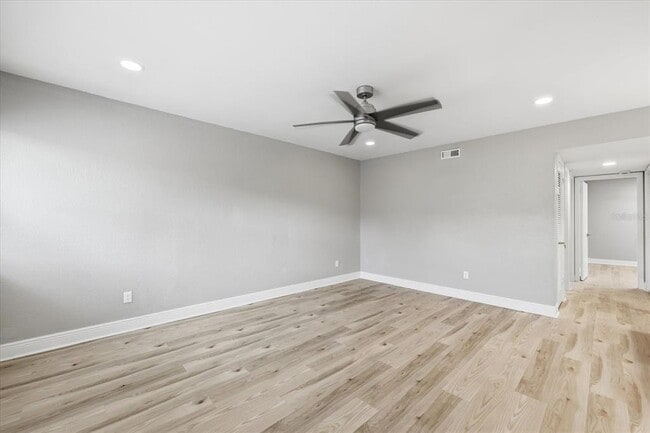 Building Photo - 4810 S Dauphin Ave