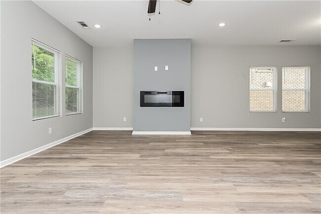 Building Photo - 251 Addy Ln