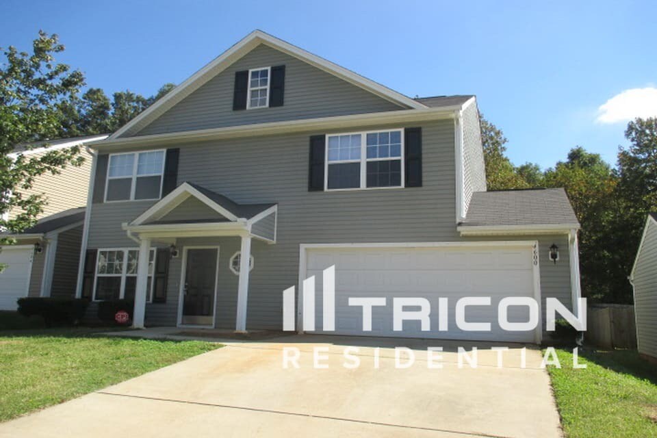 Foto principal - 4600 Trillium Fields Dr