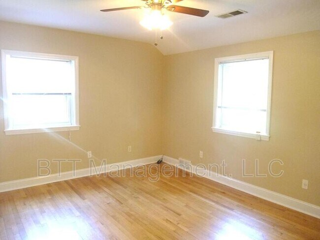 Foto del edificio - 8309 Greenwood Ave