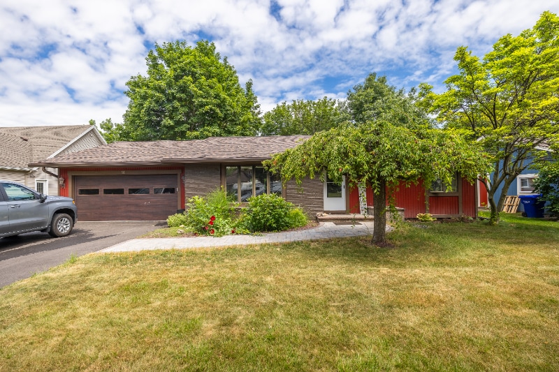 Foto principal - 58 Dutchess Dr