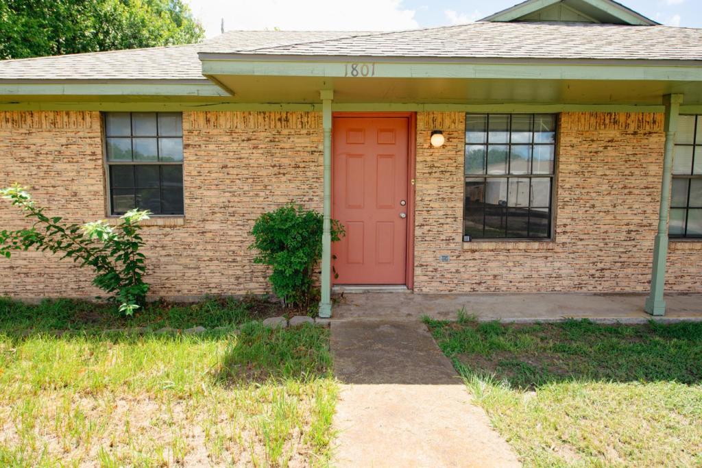 Foto principal - 1801 Cheryl Dr