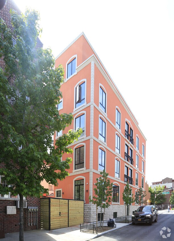 Foto del edificio - 599 Myrtle Ave