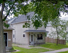 Building Photo - 172-172 Dollard Blvd