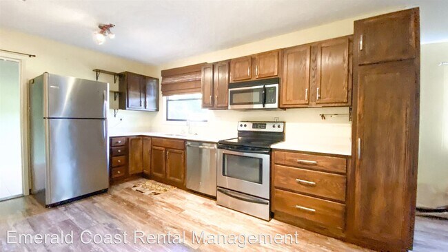 Building Photo - 3 br, 2 bath House - 38 Oregon Drive