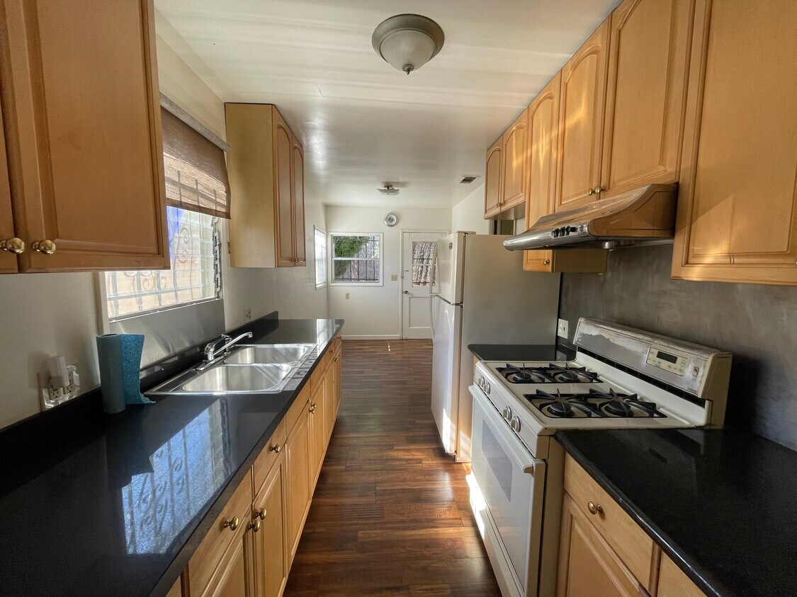 Foto principal - 4855 Druid St