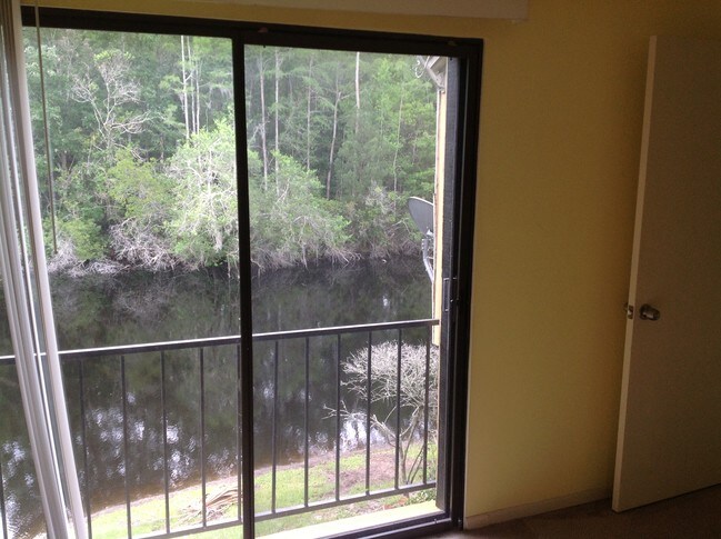 Building Photo - 8753 Como Lake Dr