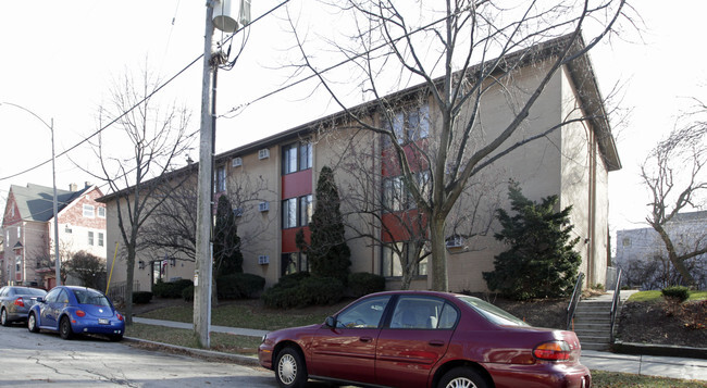 Building Photo - Pleasant Terrace