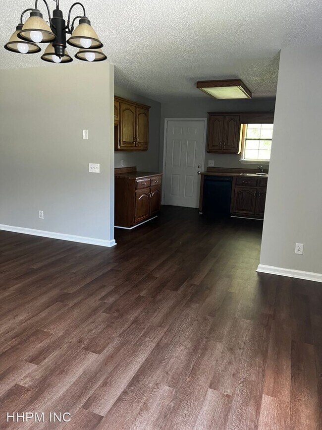 Building Photo - 3 br, 2 bath House - 4015 Old Memphis Pike