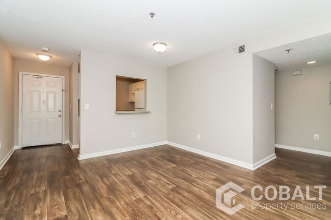 Foto del edificio - 987 Collier Rd NW