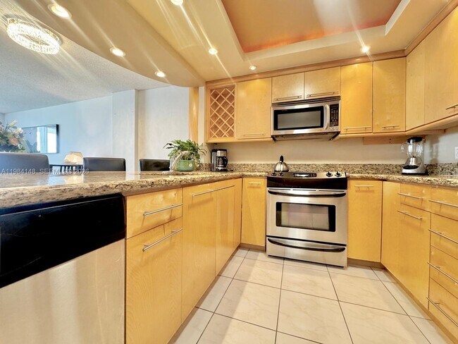 Building Photo - 3800 S Ocean Dr