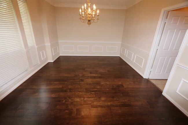 Building Photo - 6011 Hawkes Bay Ct