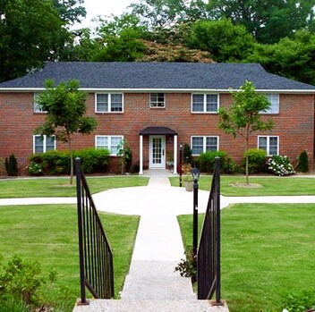 Primary Photo - Courtney Apartments