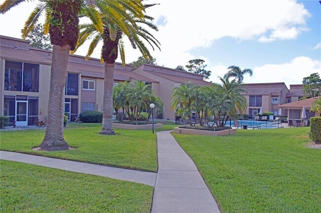 Foto del edificio - 1589 Greenlea Dr