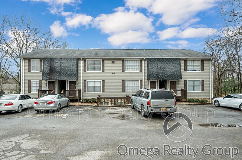 1932 2nd St NE Unit Apt 2, Center Point, AL 35215 Condo for Rent in