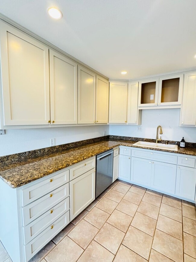 Foto del edificio - Newly Remodeled 3 bed 1 bath home!