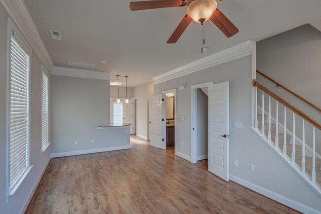 Interior Photo - Yorktown Arch