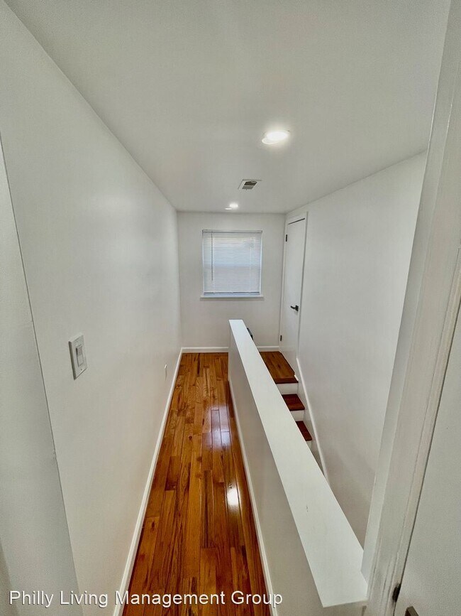 Building Photo - 2 br, 1.5 bath House - 2623 East Seltzer S...