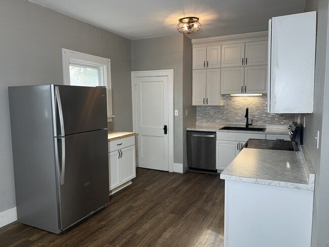 Foto del edificio - 1203 S West Ave