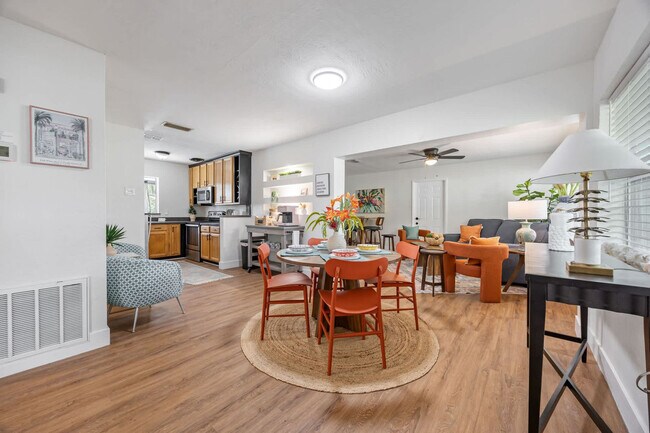 Foto del edificio - 489 Seacrest Ave