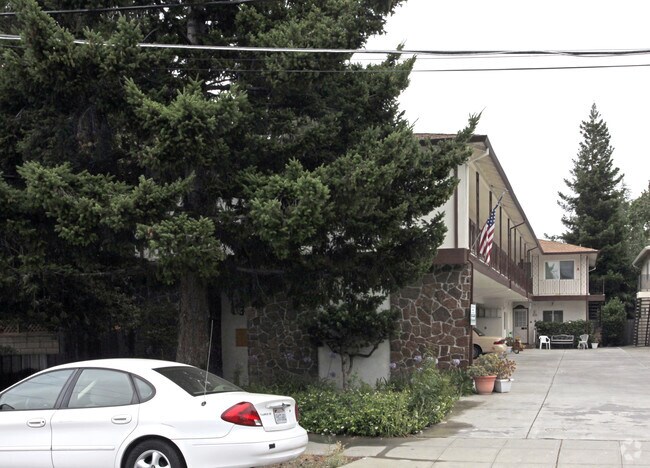 Foto del edificio - 33 Claremont Ave
