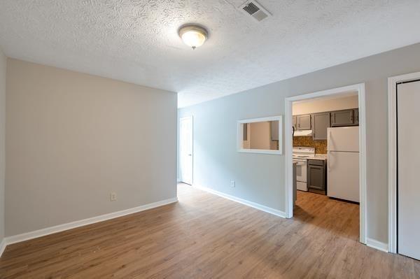 Building Photo - 4433 Golf Vista Cir