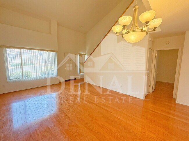 Foto del edificio - 15802 N Hidden Valley Ln