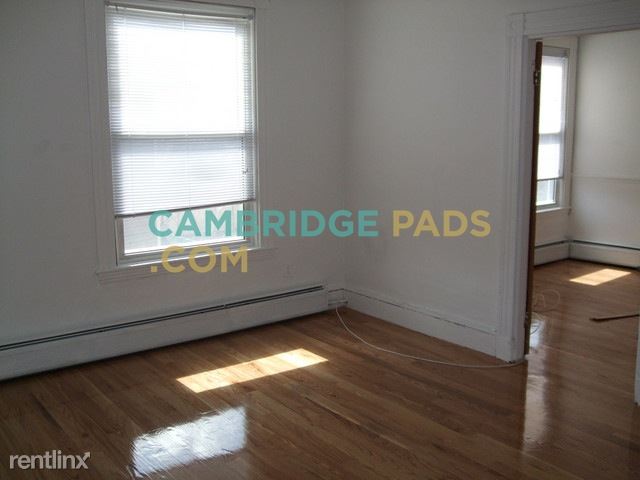 Building Photo - 35 Brookline St